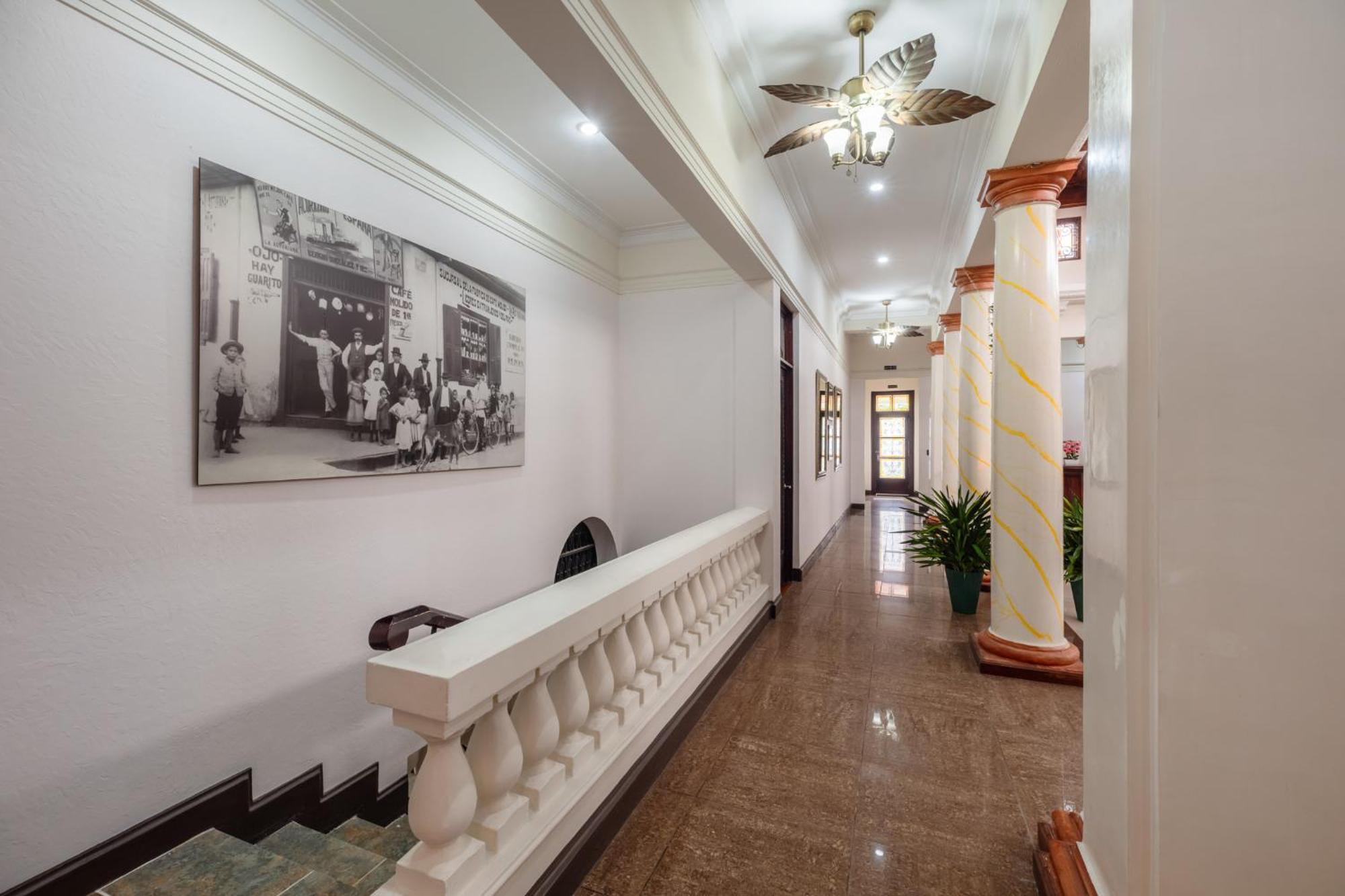 Hotel Majestad Сан-Хосе Экстерьер фото